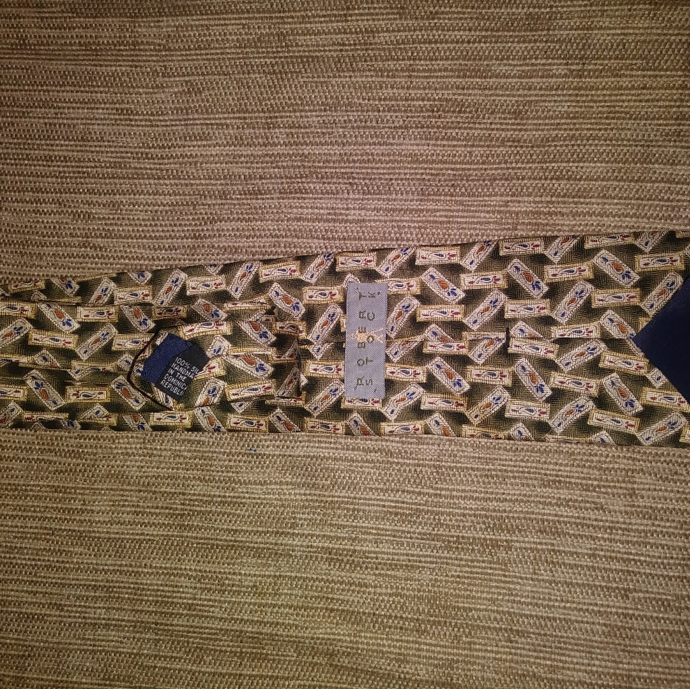 Necktie - Picture 3 of 4